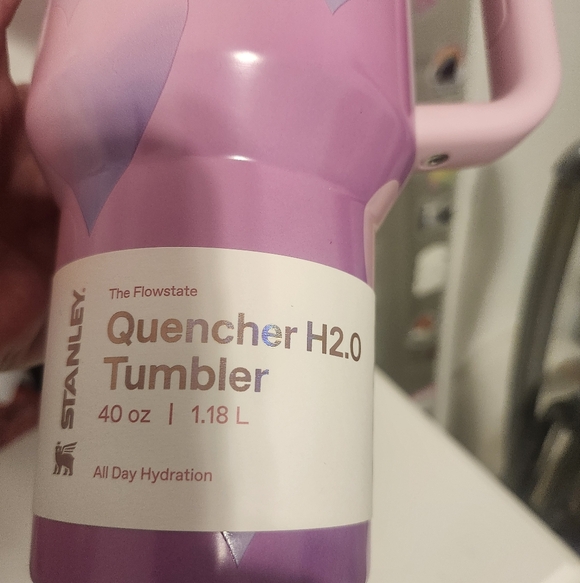 Stanley Pink Quencher H2.0 Limited Edition 2025 Tumbler with Accessories - Picture 2 of 7